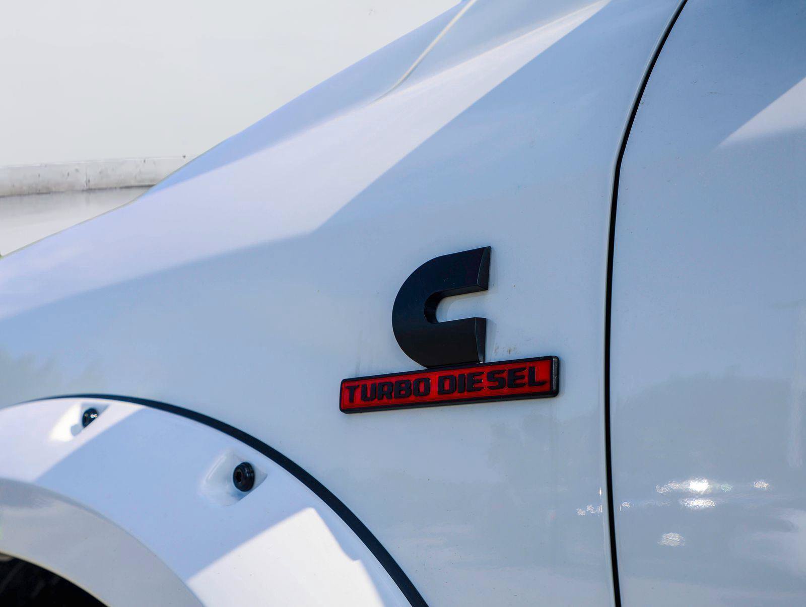 New 2026 RAM 2500 Laramie AWD/4WD image 3
