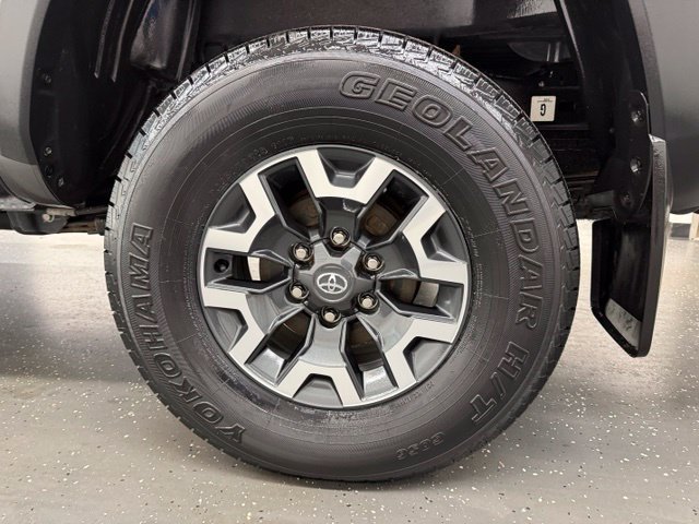 Used 2023 Toyota Tacoma TRD Off-Road AWD/4WD image 20