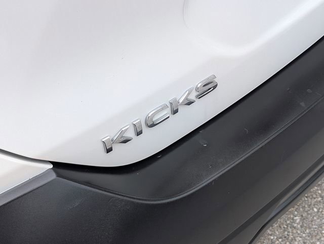Used 2020 Nissan Kicks SV image 15