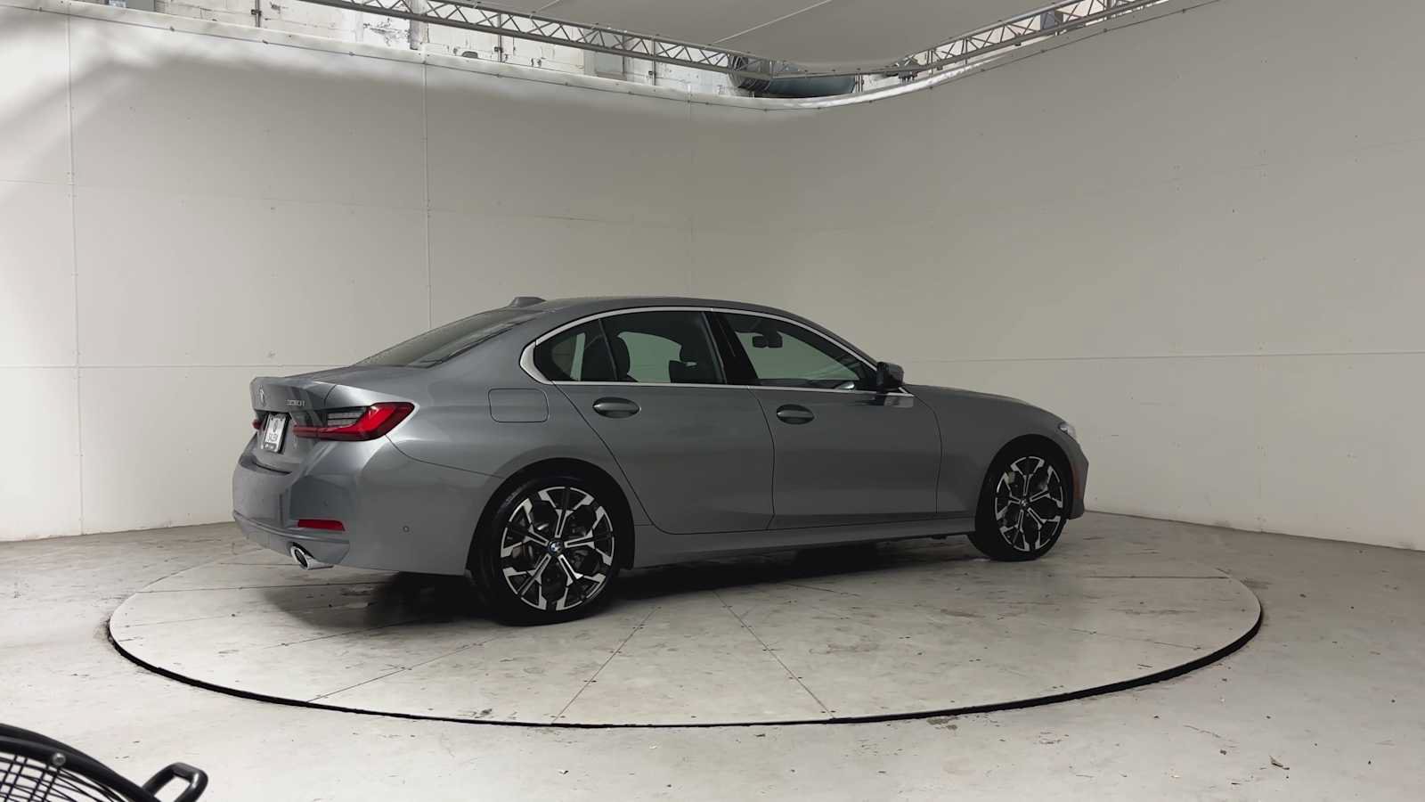 New 2026 BMW 330i xDrive Sedan w/ Premium Package AWD/4WD image 4