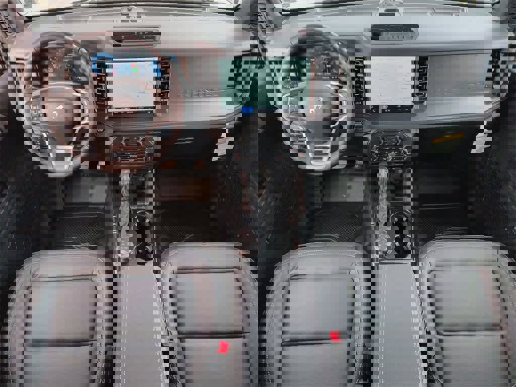 New 2025 Ford Bronco Big Bend w/ Black Diamond Package image 16