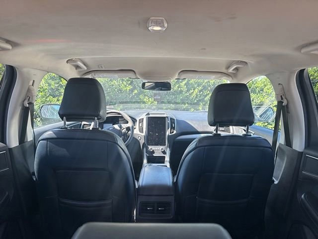 Used 2022 Ford Edge SEL w/ Sport Appearance Package AWD/4WD image 12
