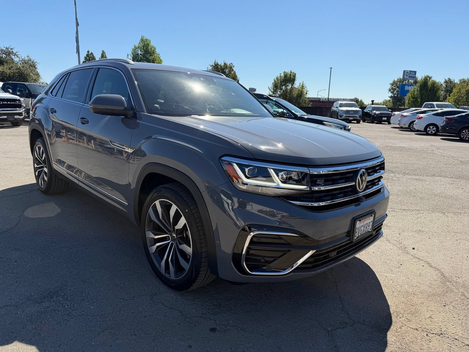 Used 2021 Volkswagen Atlas Cross Sport SEL Premium R-Line AWD/4WD image 7
