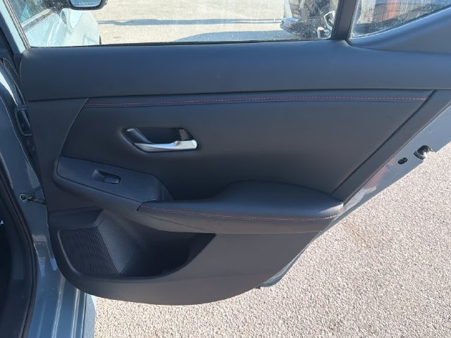Used 2024 Nissan Sentra SR FWD image 26