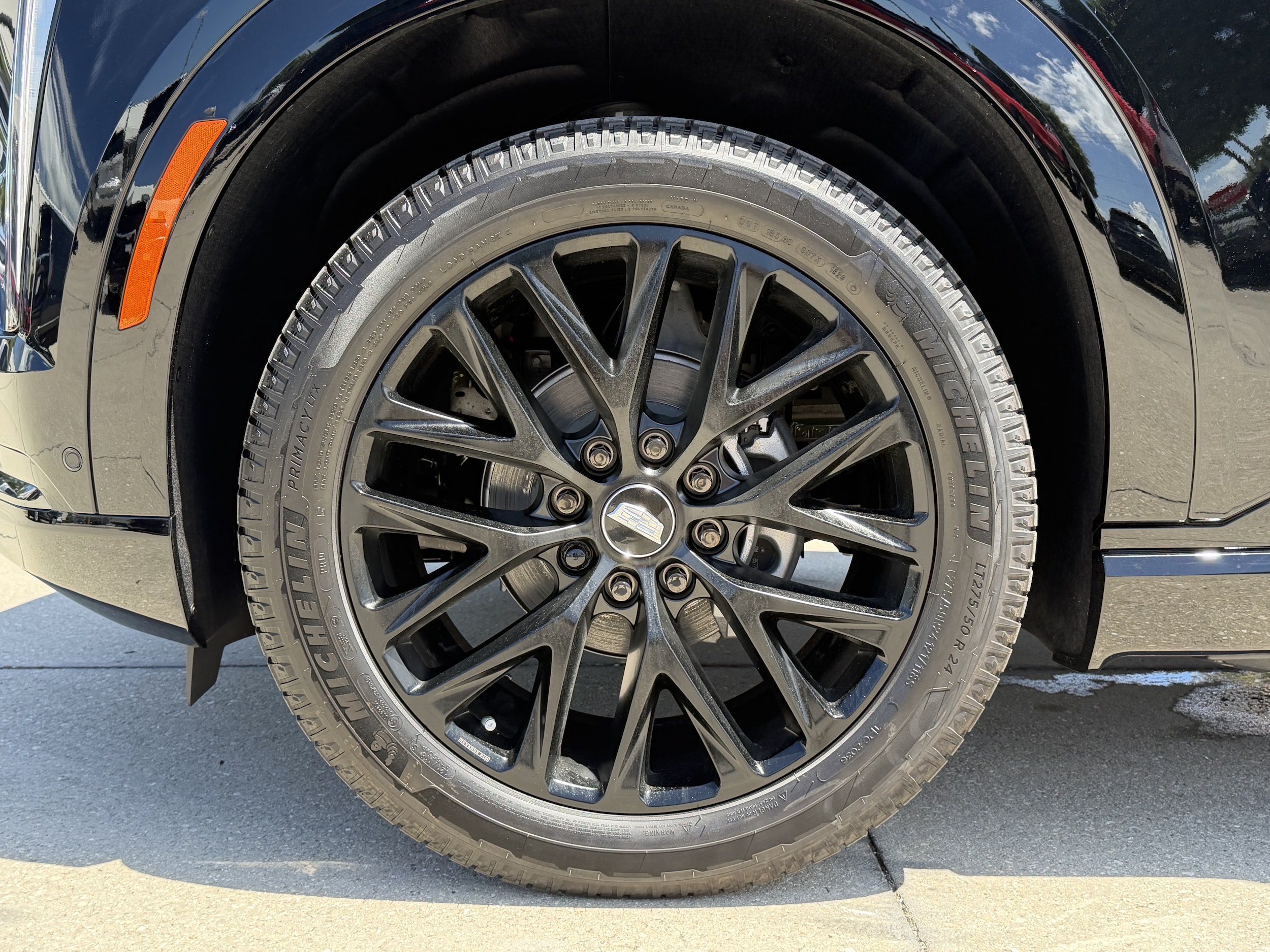 New 2026 Cadillac Escalade IQL Sport 2 w/ LPO, ONYX Package AWD/4WD image 32