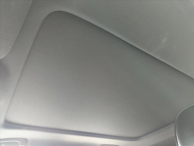 Used 2015 Jeep Grand Cherokee Overland RWD image 15
