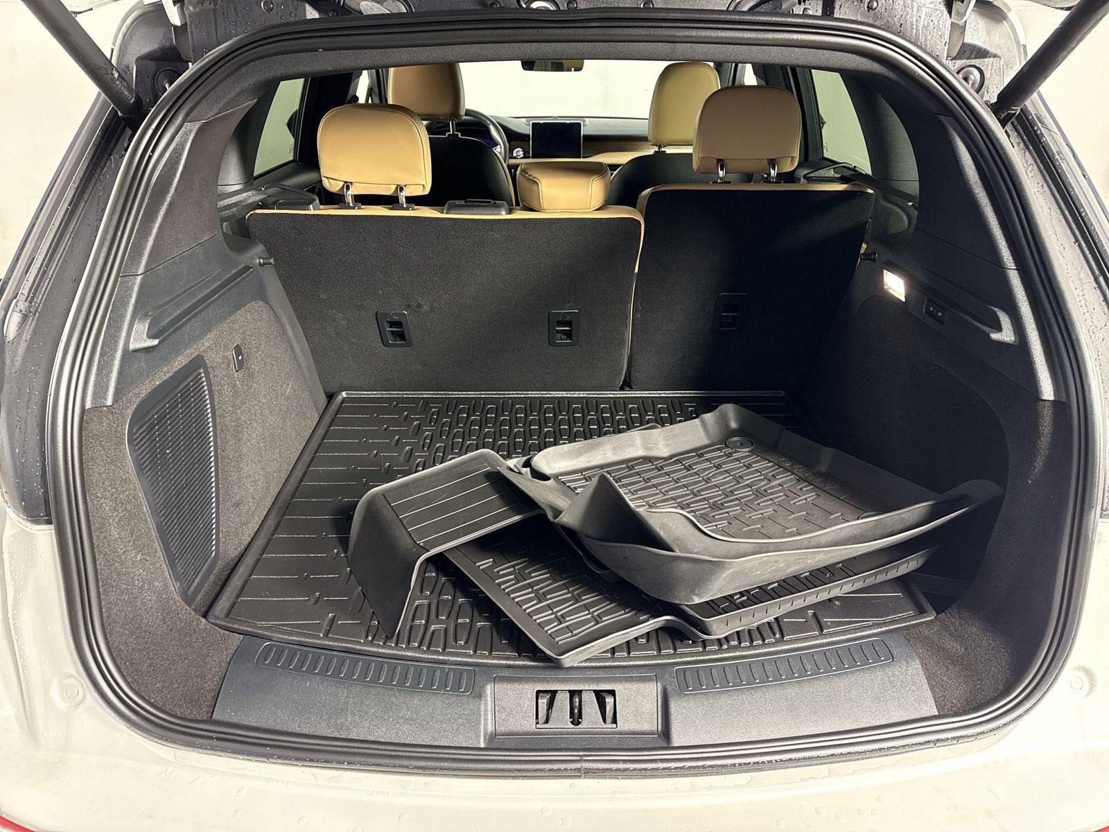 Used 2021 Lincoln Corsair Reserve w/ Equipment Group 201A image 33