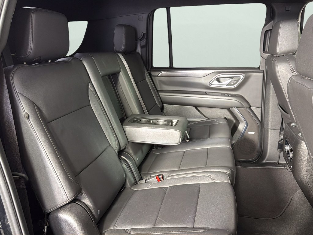 Used 2024 Chevrolet Suburban LT AWD/4WD image 32
