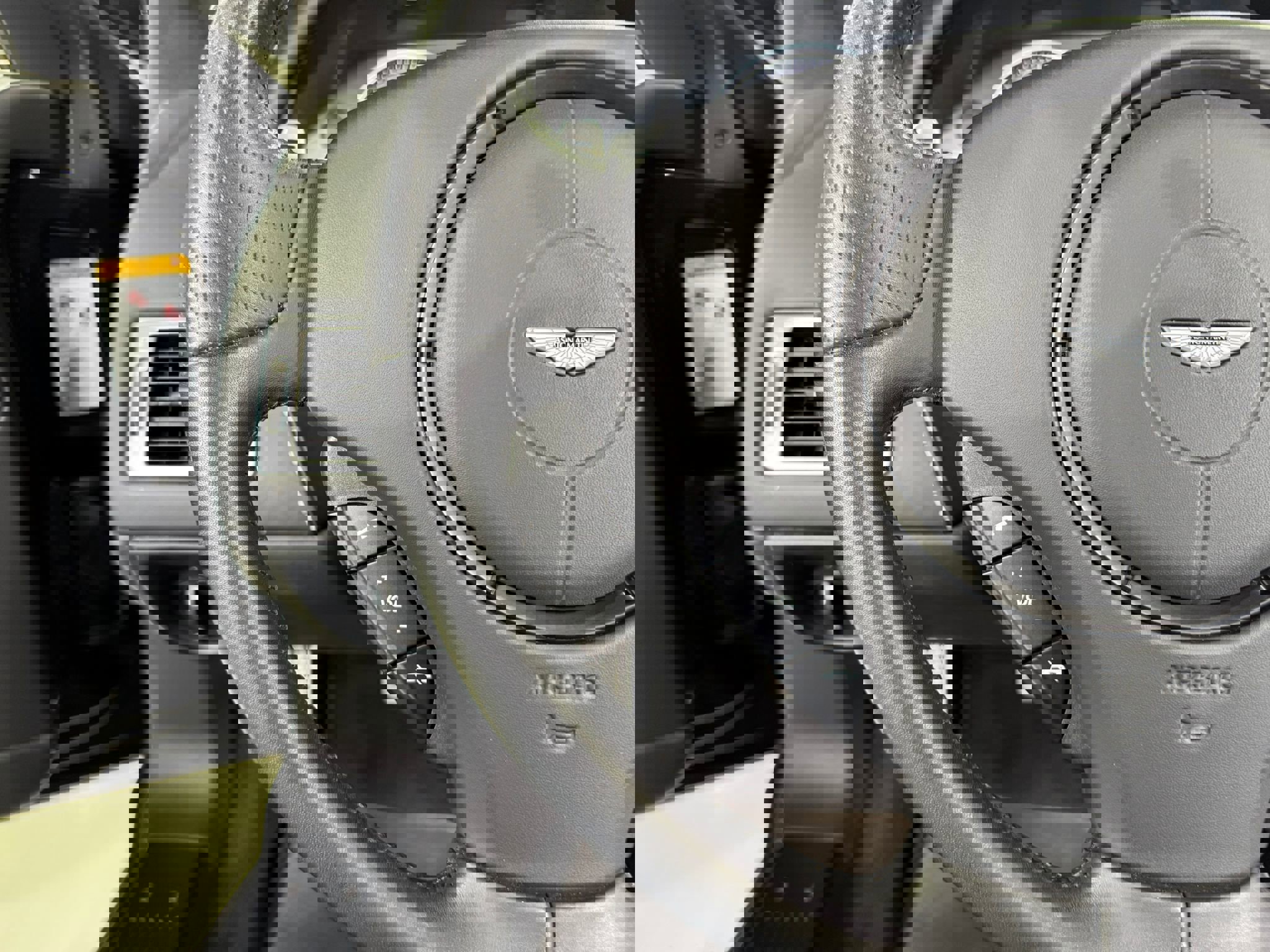 Used 2012 Aston Martin DBS Volante image 25