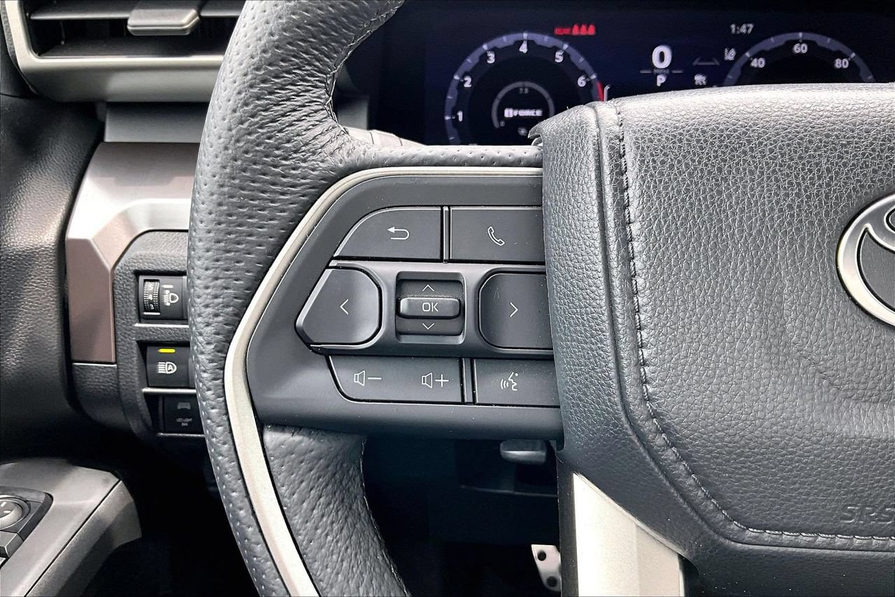 Used 2024 Toyota Tacoma TRD Sport AWD/4WD image 27