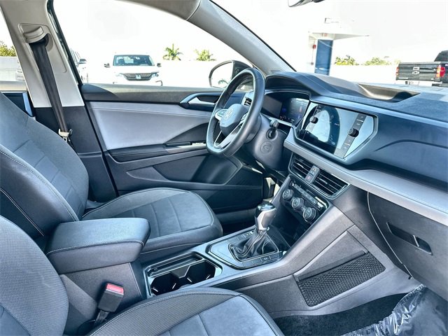 Used 2024 Volkswagen Taos SE image 29