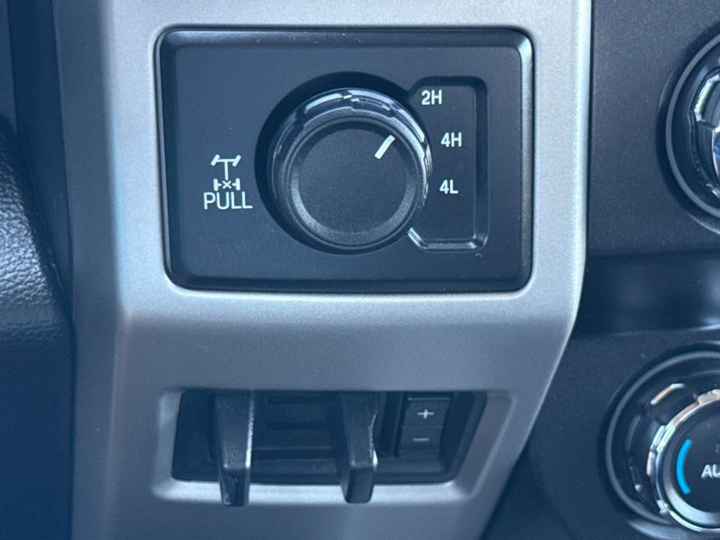 Used 2020 Ford F250 Lariat w/ Lariat Value Package AWD/4WD image 23