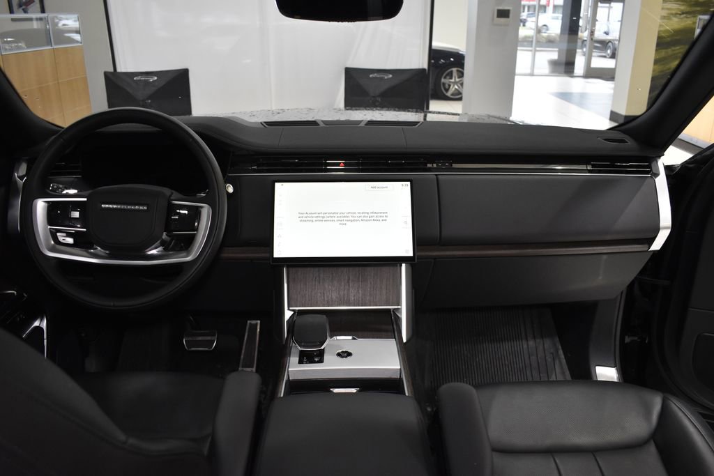 Used 2025 Land Rover Range Rover Long Wheelbase SE image 28