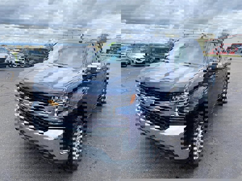 Used 2021 Chevrolet Silverado 1500 LT image 3