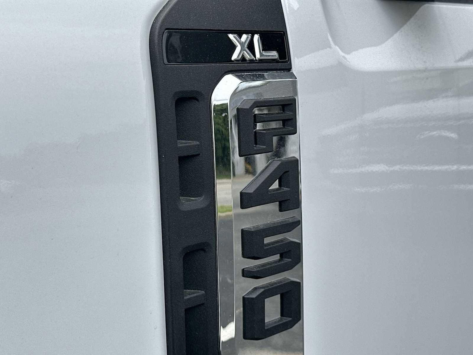 New 2025 Ford F450 XL w/ XL Chrome Package image 22
