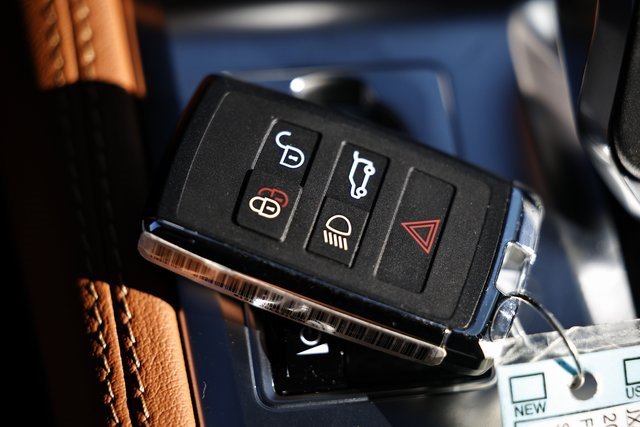 New 2026 Jaguar F-PACE R-Dynamic S image 50