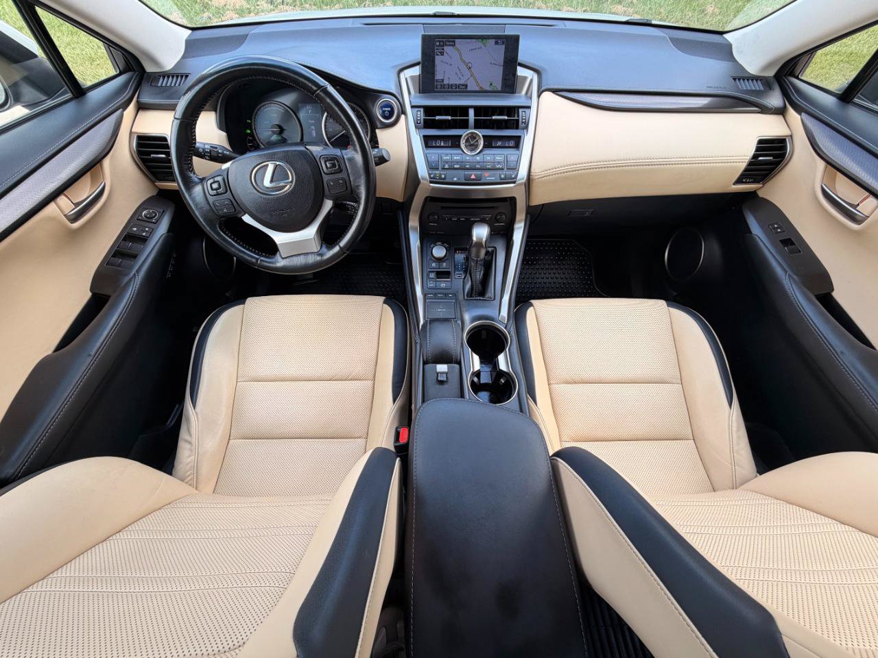 Used 2015 Lexus NX 300h AWD w/ Premium Package image 9