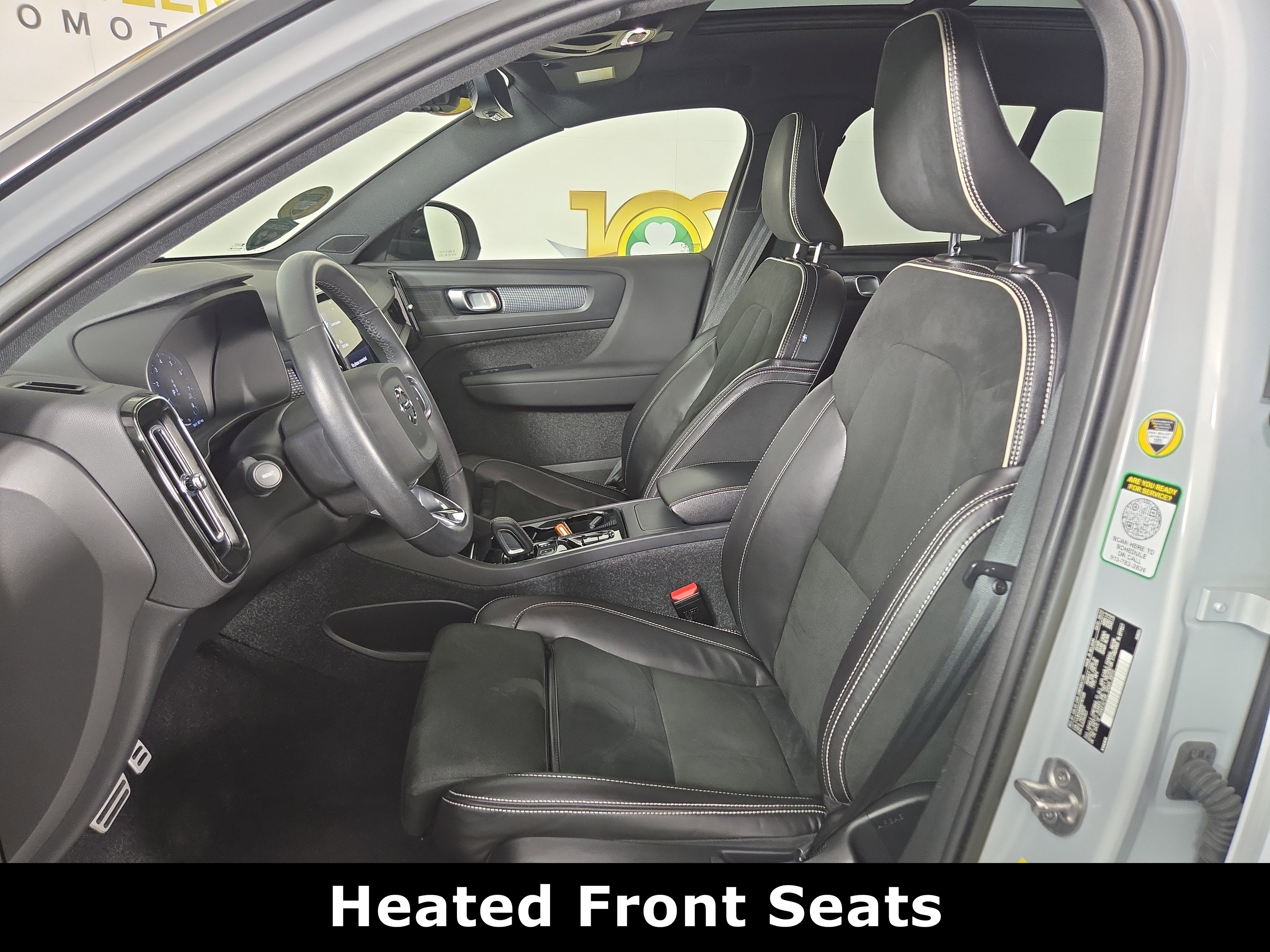 Used 2022 Volvo XC40 T5 R-Design w/ Advanced Package image 11