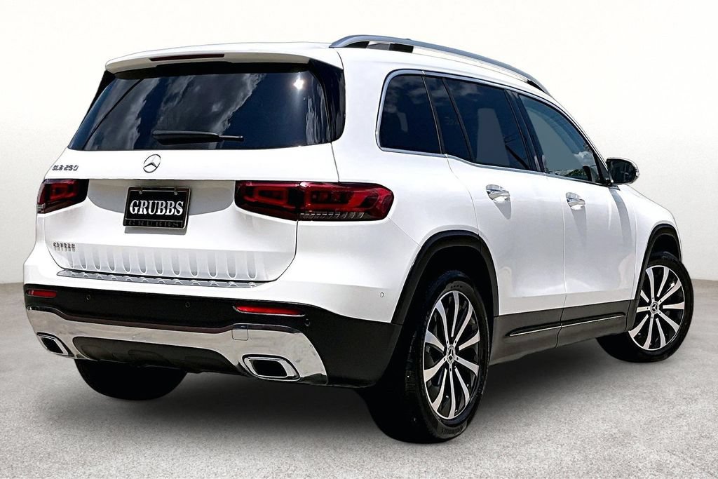 Used 2022 Mercedes-Benz GLB 250 image 2