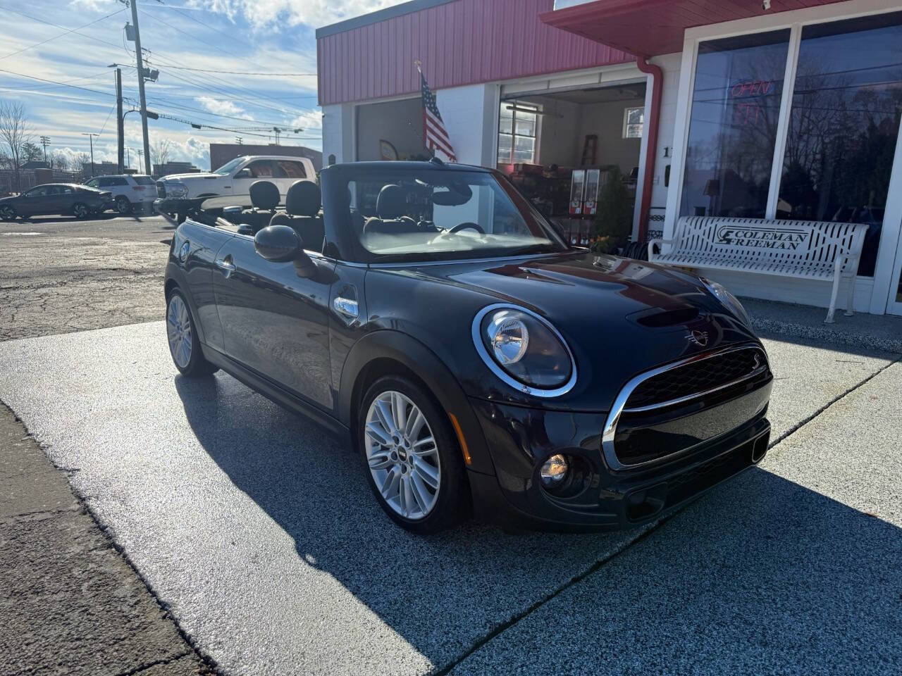 Used 2019 MINI Cooper S w/ Signature Upholstery Package image 23