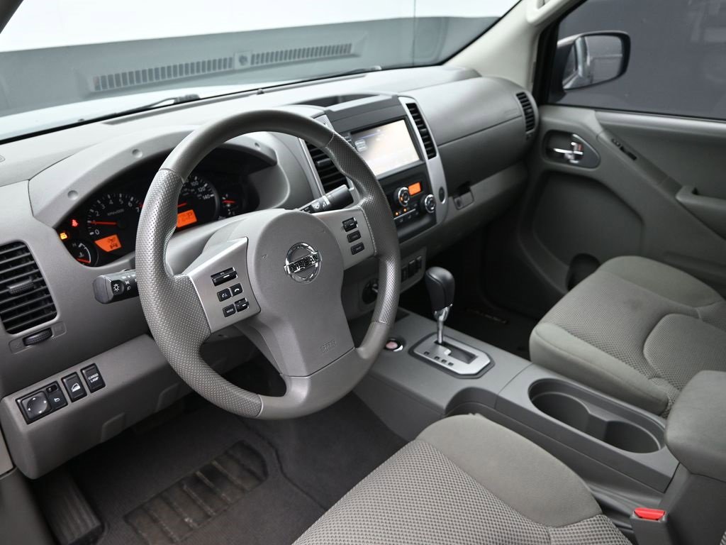 Used 2021 Nissan Frontier SV image 16