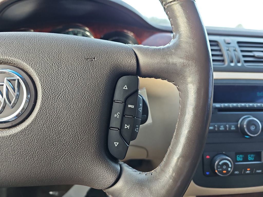 Used 2007 Buick Lucerne CXL w/ Luxury Package image 21