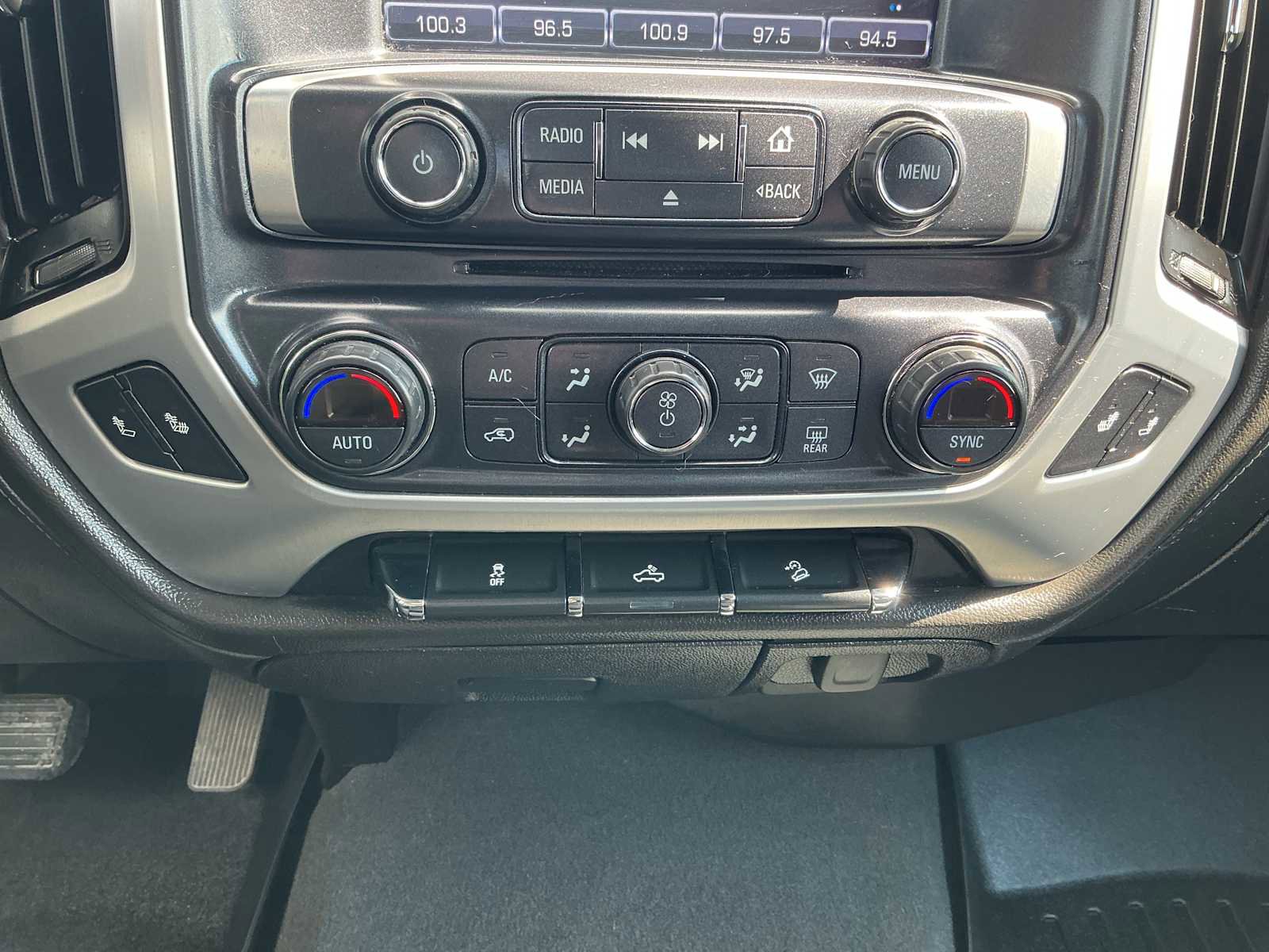 Used 2019 GMC Sierra 2500 SLE w/ SLE Preferred Package image 14