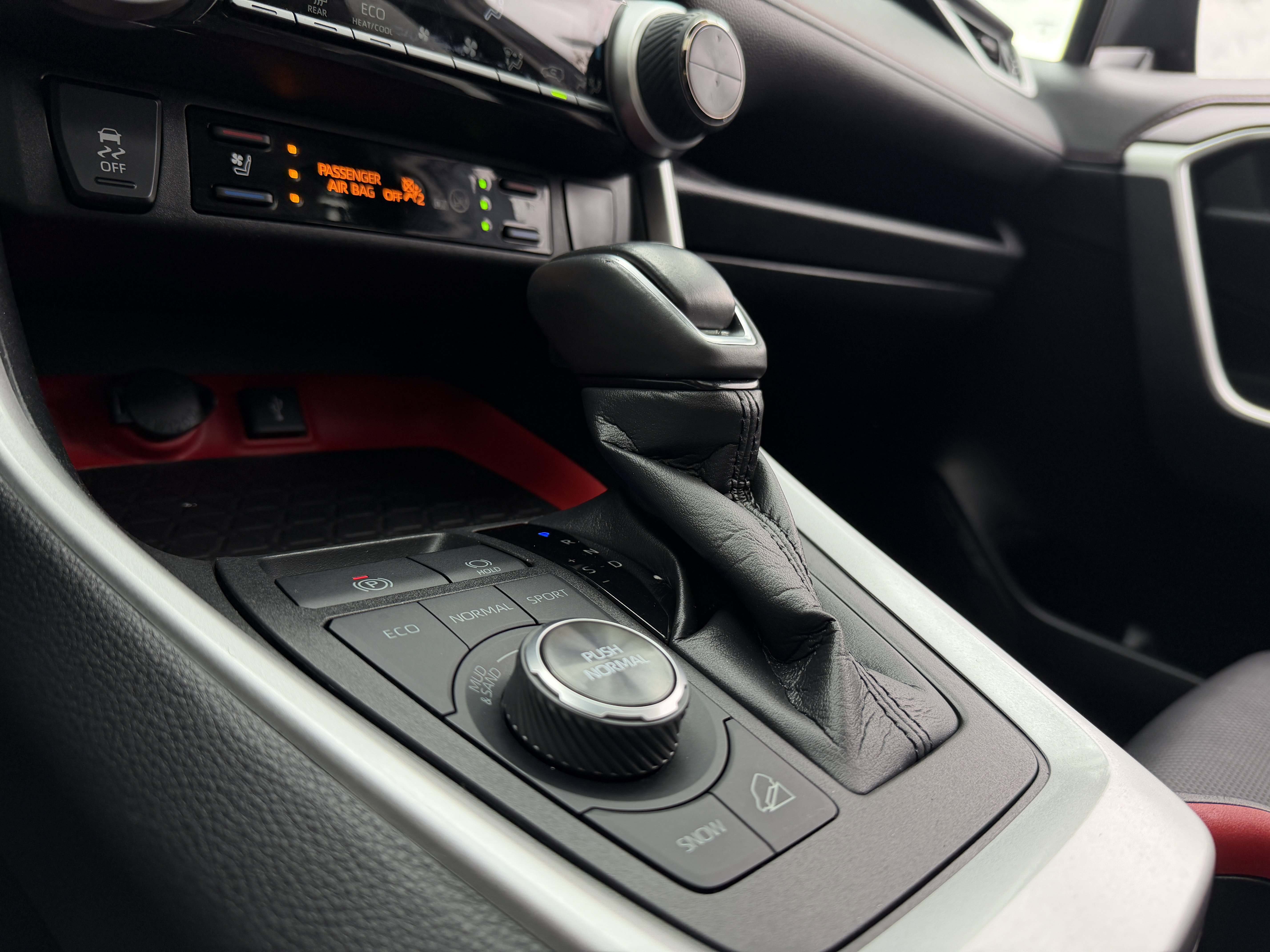 Used 2022 Toyota RAV4 TRD Off-Road image 41