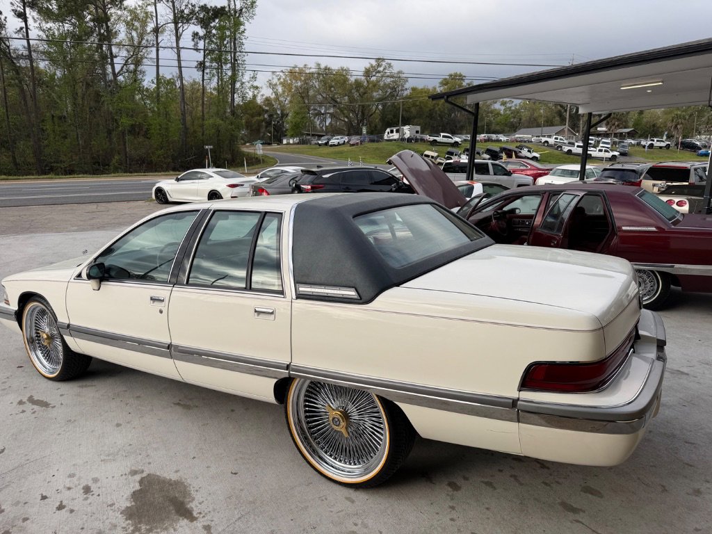 Used 1993 Buick Roadmaster Base image 4