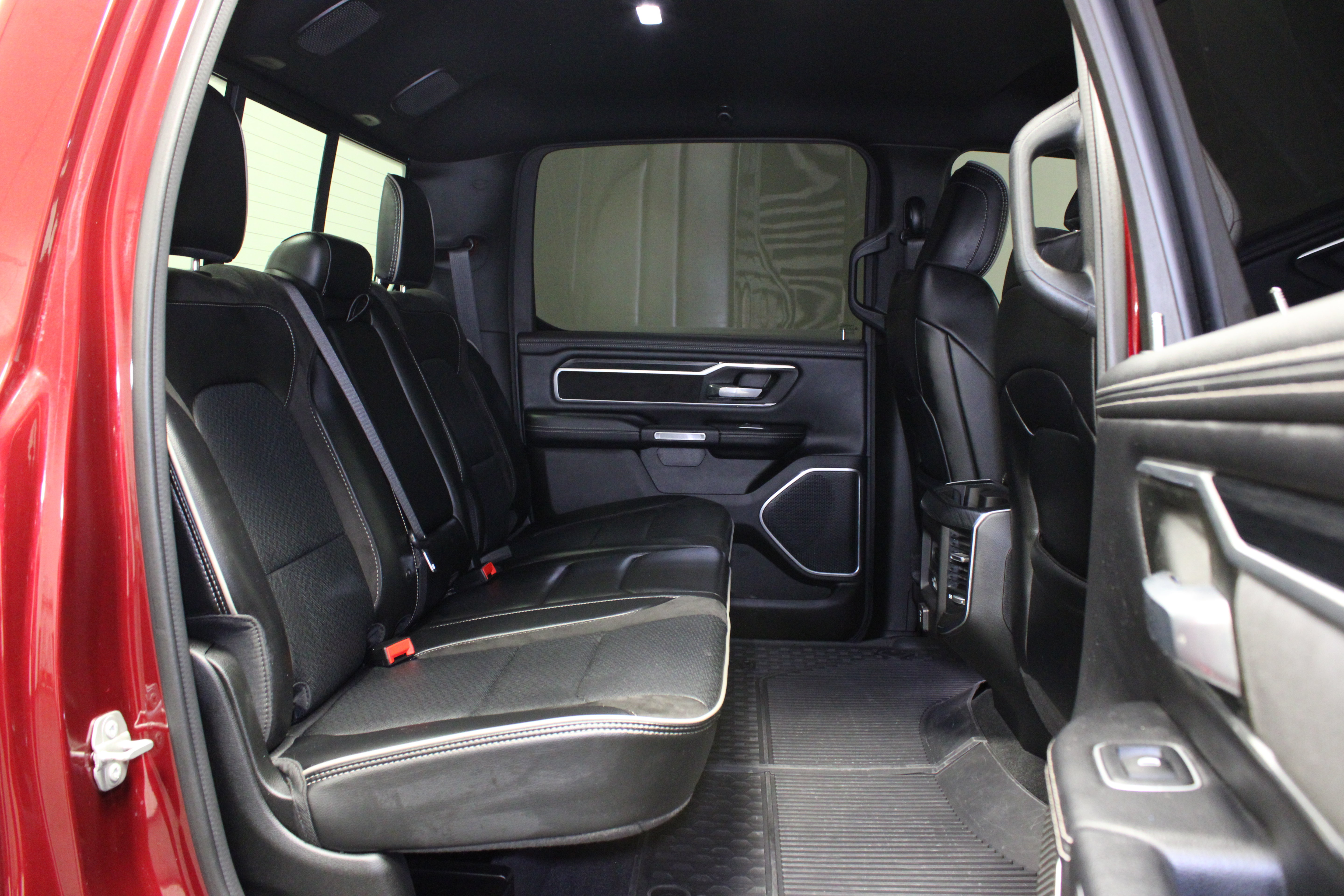 Used 2023 RAM 1500 Laramie RWD image 16
