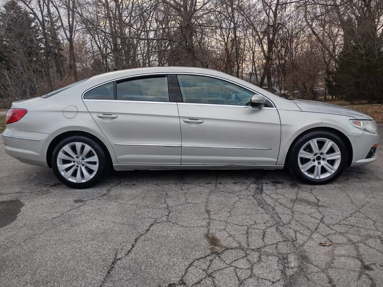 Used 2010 Volkswagen CC Sport image 4