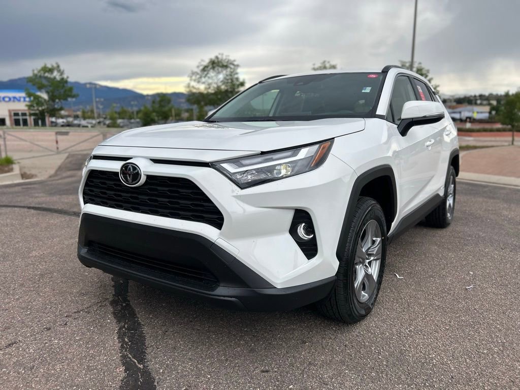 Used 2025 Toyota RAV4 XLE image 27