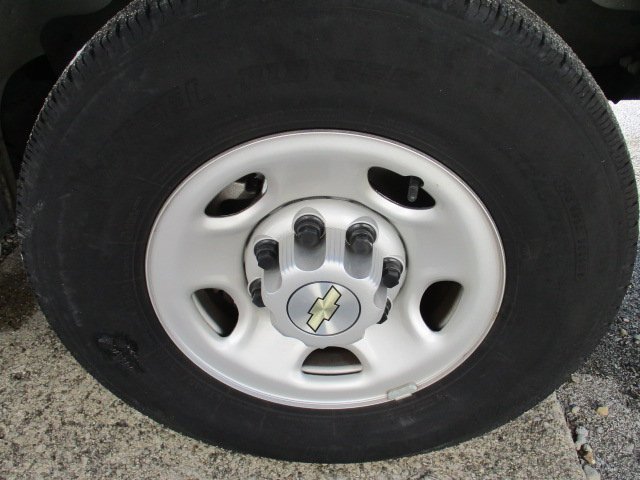 Used 2024 Chevrolet Express 2500 w/ Driver Convenience Package image 25