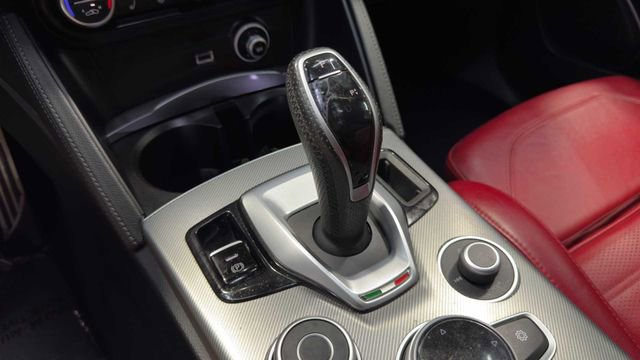 Used 2022 Alfa Romeo Stelvio Veloce image 33