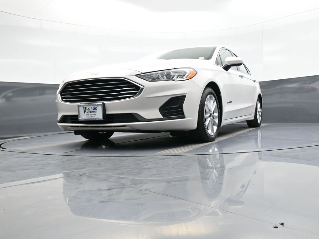 Used 2019 Ford Fusion SE FWD image 25