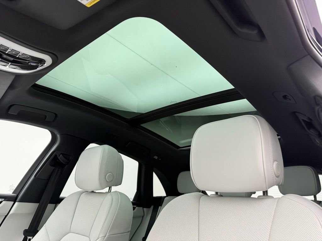 Certified 2025 Porsche Macan image 23