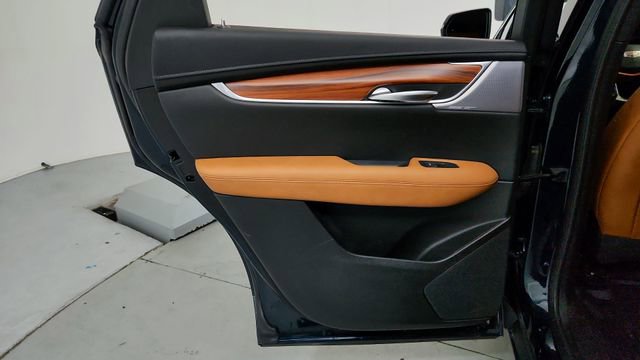 Certified 2024 Cadillac XT5 Premium Luxury w/ LPO, Floor Liner Package image 18