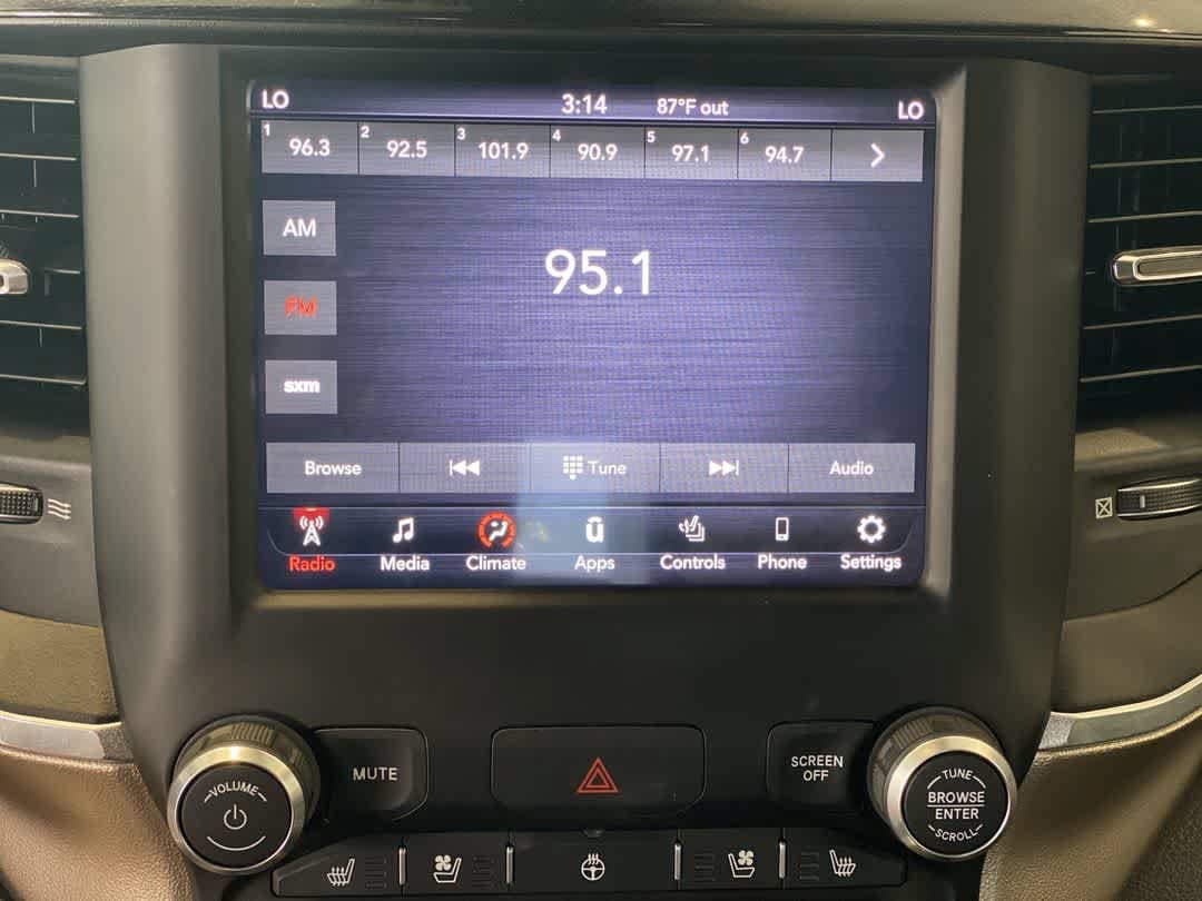 Used 2019 RAM 1500 Laramie w/ Sport Appearance Package AWD/4WD image 19