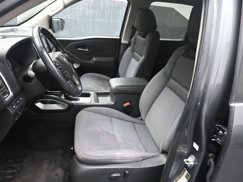 Used 2023 Nissan Frontier SV w/ Technology Package image 18