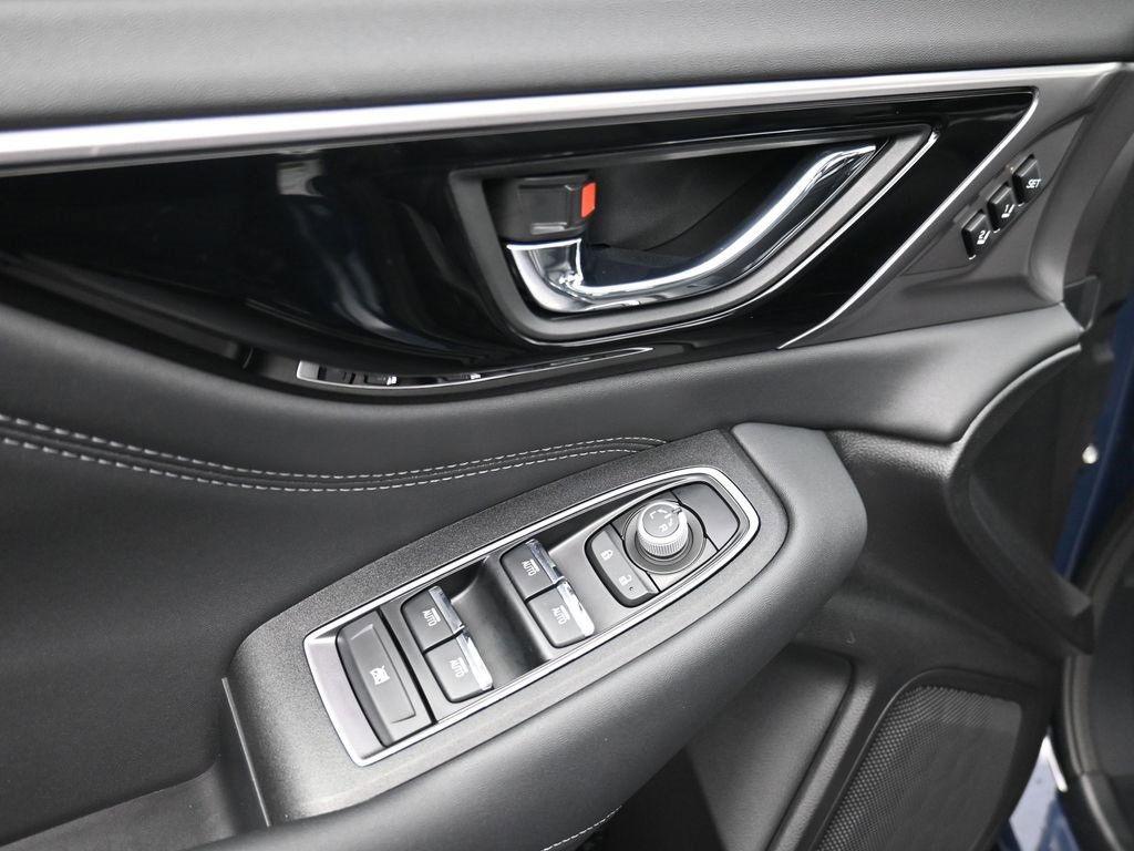 Used 2025 Subaru Outback Limited XT image 9