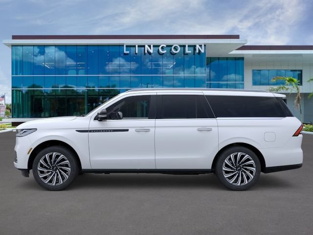 New 2025 Lincoln Navigator L Black Label AWD/4WD image 3