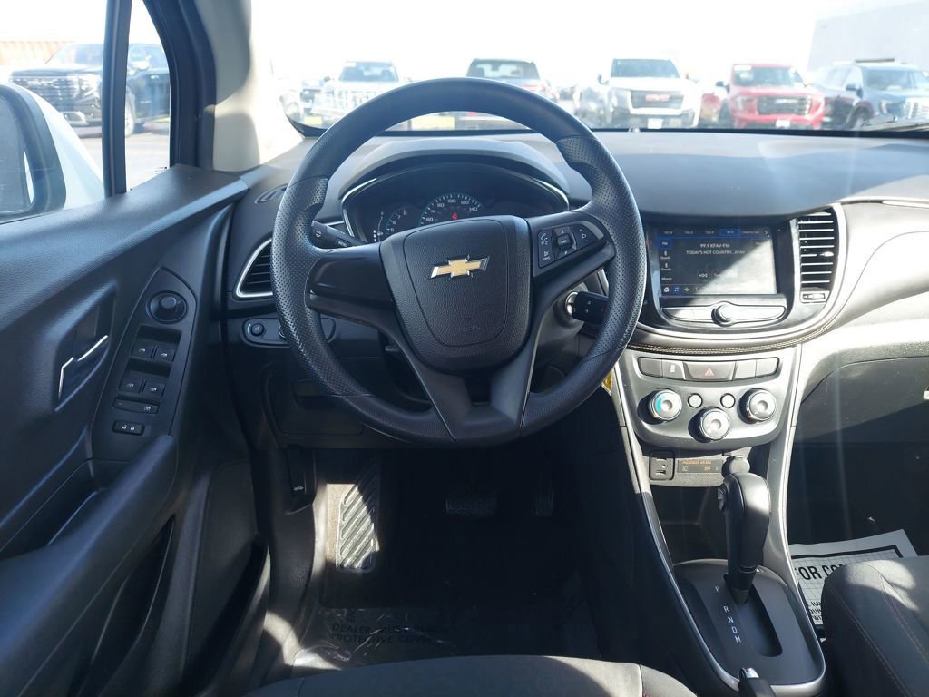 Used 2018 Chevrolet Trax LS image 15
