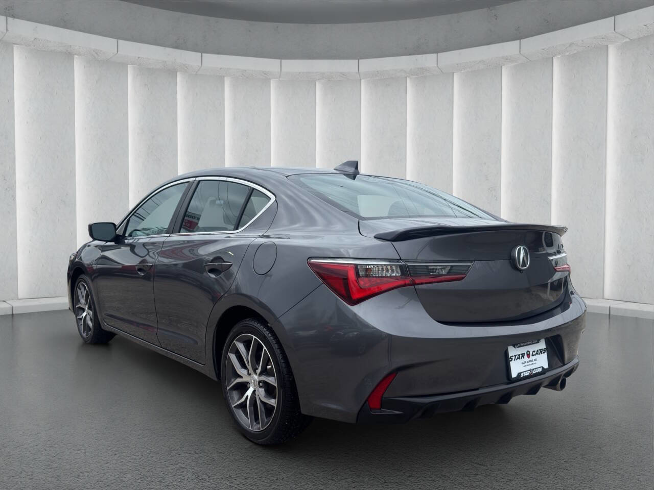 Used 2019 Acura ILX w/Tech 4dr Sedan w/Technology image 3