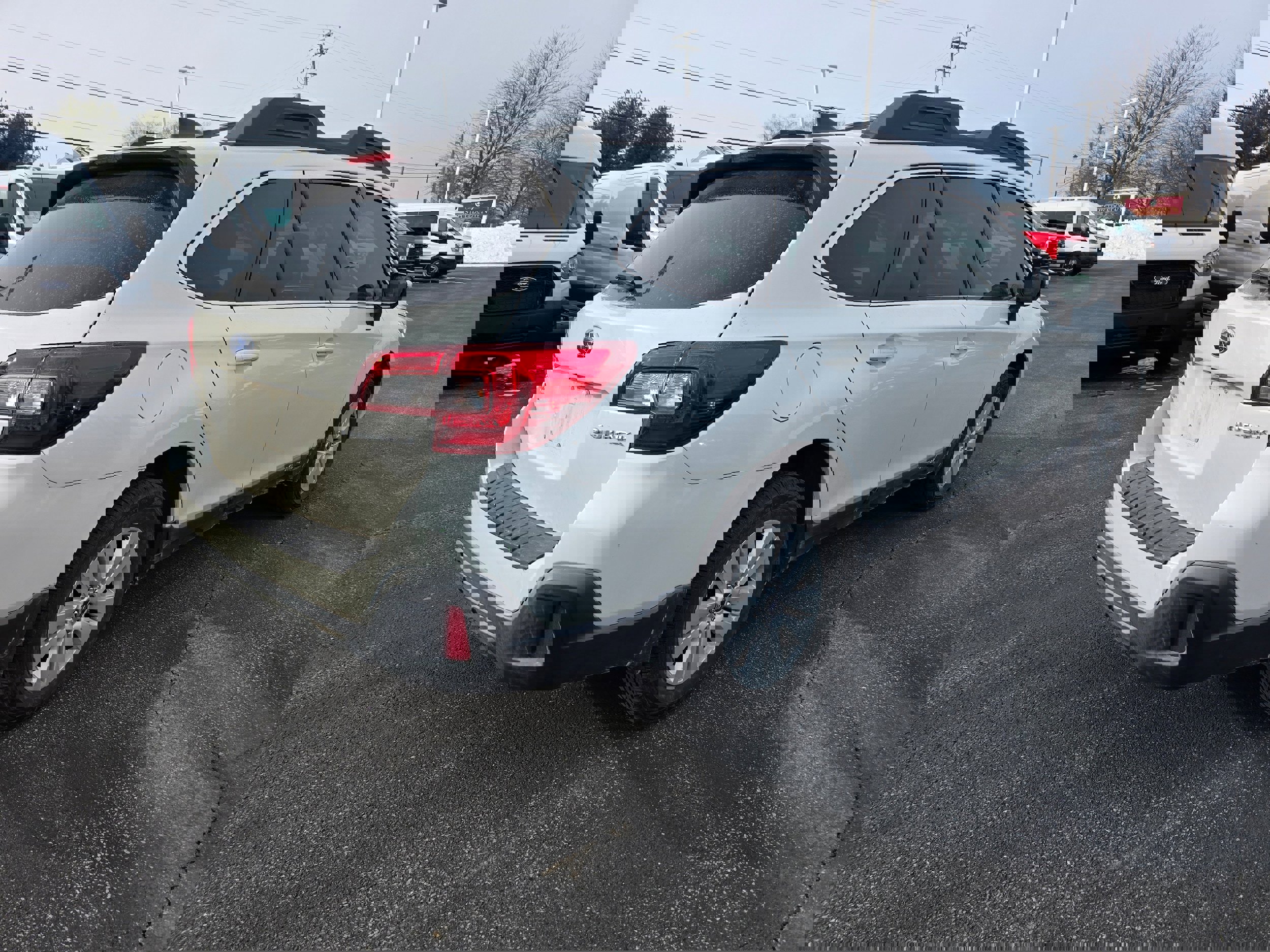 Used 2019 Subaru Outback 2.5i Premium w/ Popular Package #2 image 5