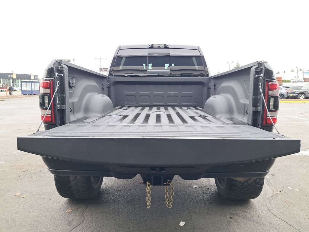 Used 2022 RAM 3500 Laramie w/ Night Edition image 28