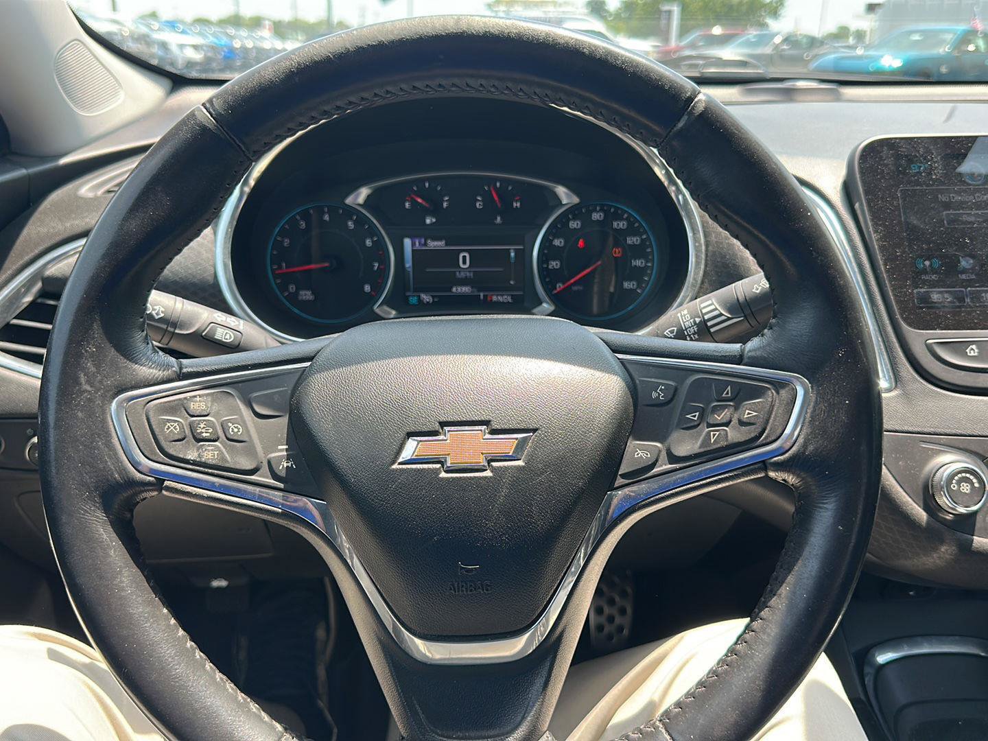 Used 2016 Chevrolet Malibu LT FWD image 16