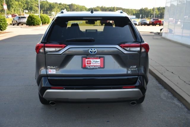 Used 2023 Toyota RAV4 XSE AWD/4WD image 4