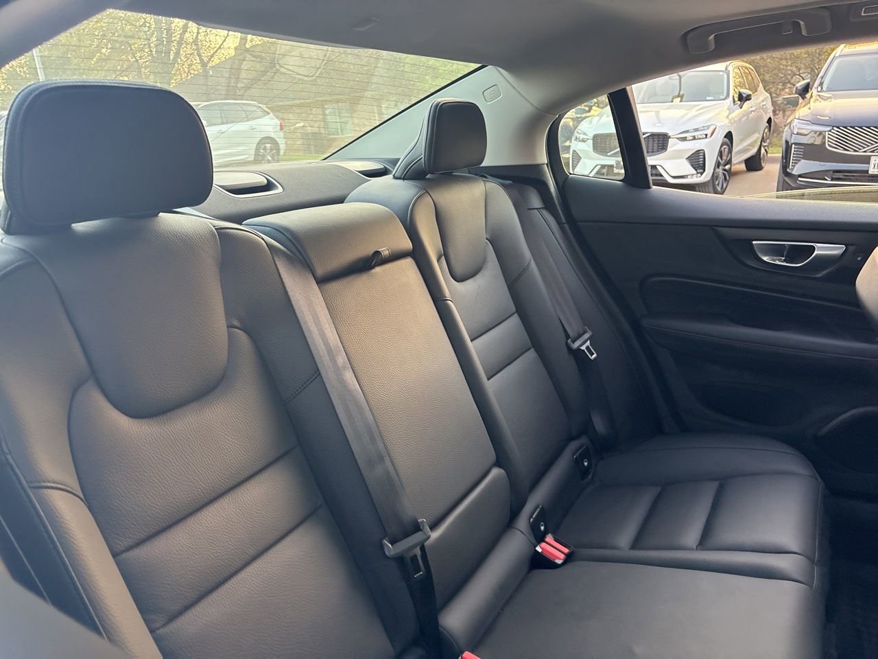 Used 2025 Volvo S60 B5 Plus image 10