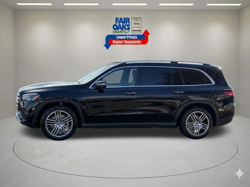 Used 2025 Mercedes-Benz GLS 450 4MATIC image 10
