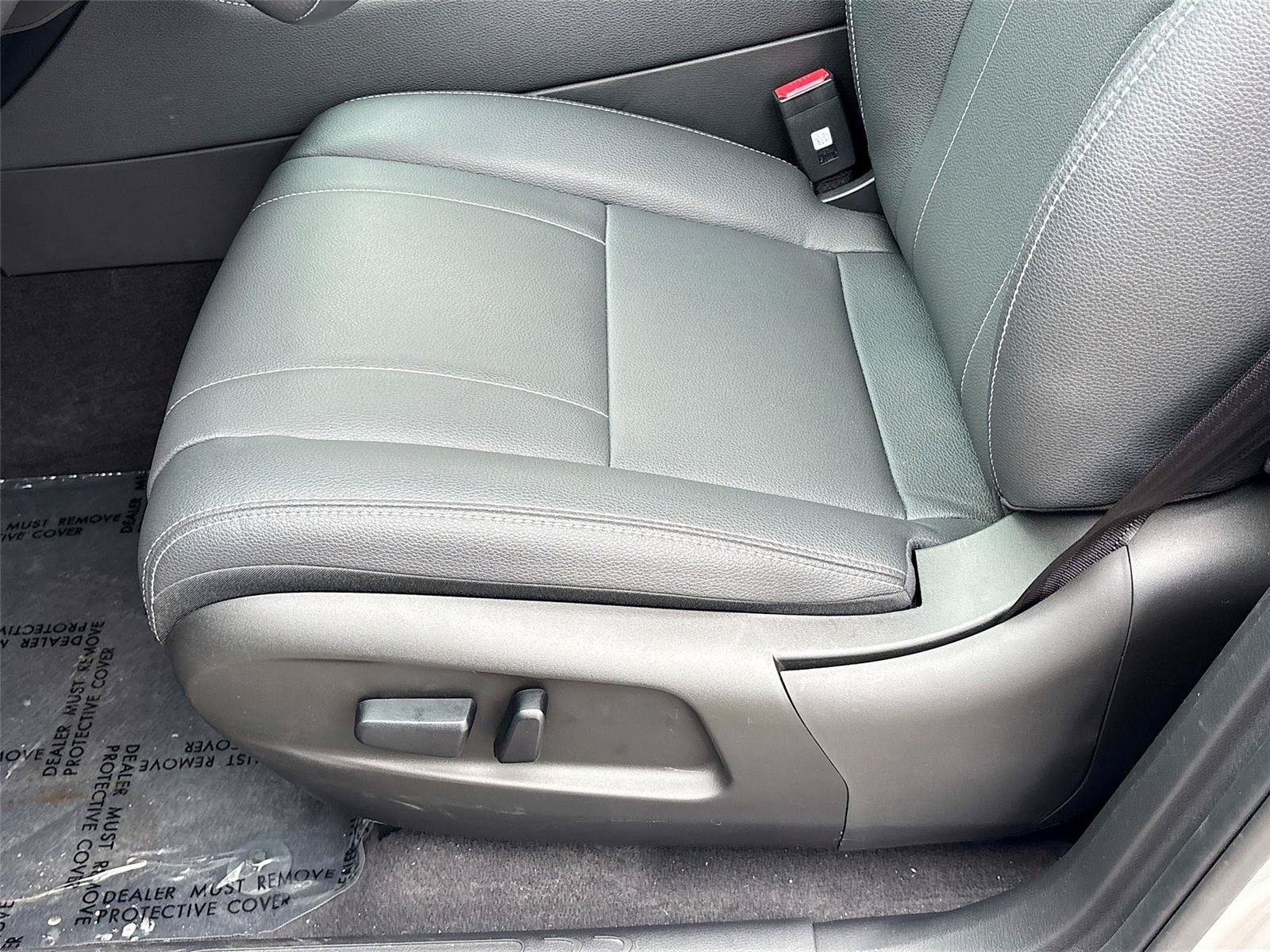 New 2025 VinFast VF 8 Eco AWD/4WD image 18